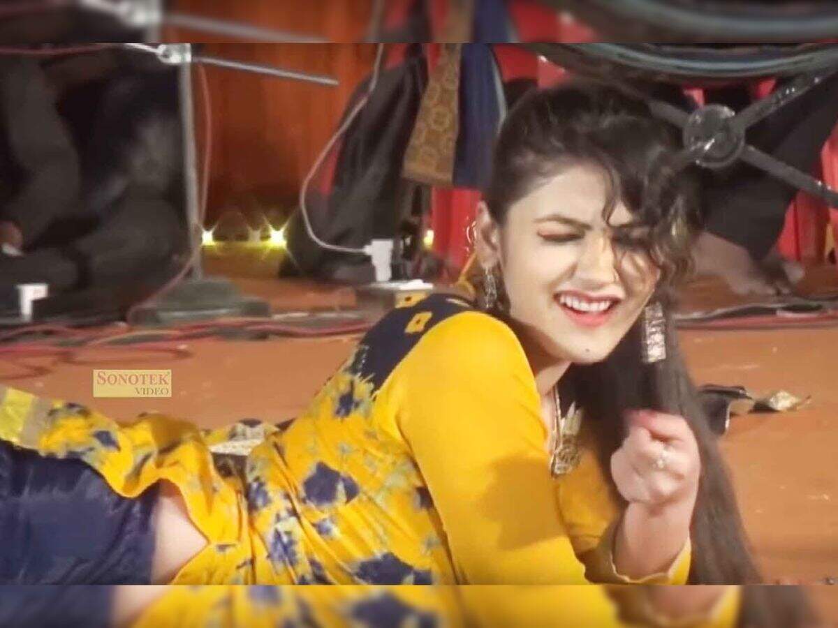 Gori Nagori Dance : गोरी नागोरी ने स्टेज पर दिखाया रंगीन अंदाज, फैंस बोले बदली बदली लागै