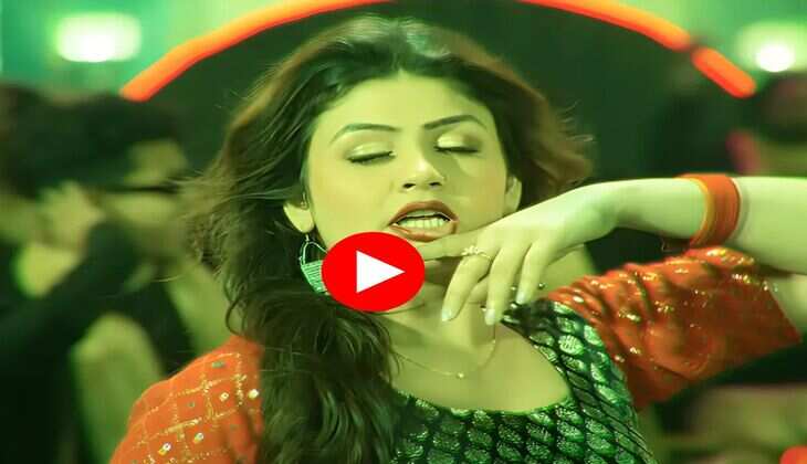 Gori Nagori Dance : गोरी नागोरी ने स्टेज पर छम-छम किया तड़कता भड़कता डांस, जोरदार ठुमके पर फैंस हुए फिदा