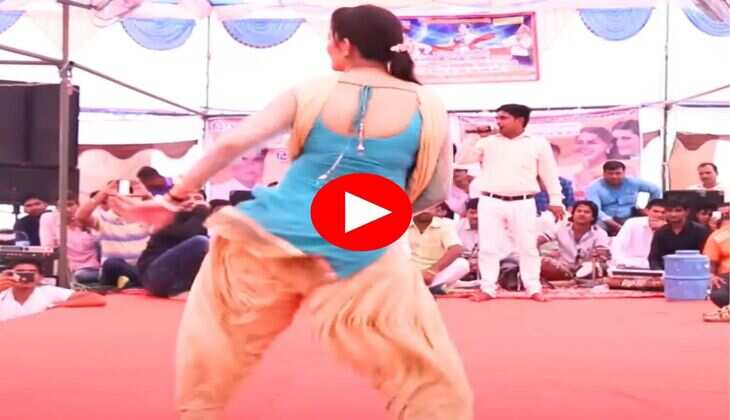 Sapna Choudhary Dance : स्टेज पर सपना चौधरी ने मटकाया हैव्वी फिगर, अदाएं देख फैंस हुए क्रेजी
