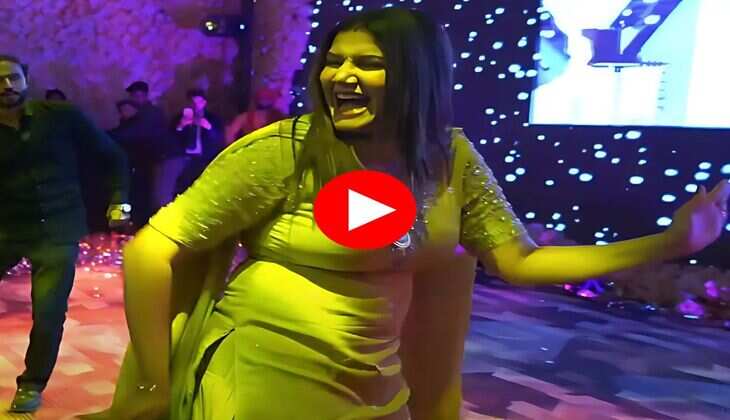Sapna Choudhary Dance : सपना चौधरी ने स्टेज पर लगाए ताबड़तोड़ ठुमके, मूव्ज देख हर कोई हुआ फिदा