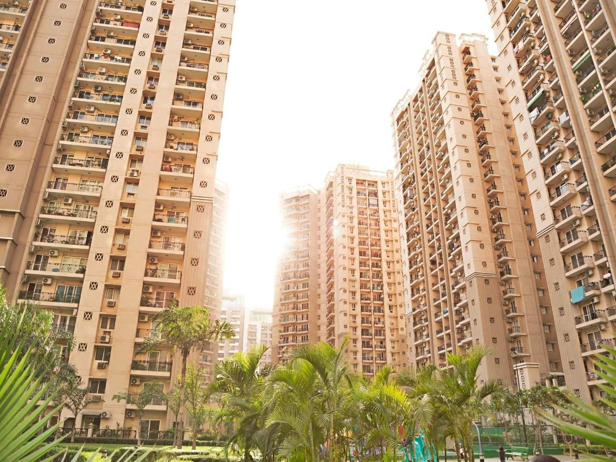 If you are also thinking of buying a flat in Delhi or NCR, then get ready because these flats are available at very low prices at this place. Let's know the details