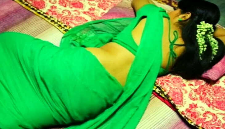 My story : मैं मेरे पति के साथ बेडरूम में कर रही थी ये काम, पिताजी ने देख लिया सब