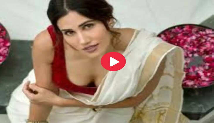 Sonnalli Seygall : साड़ी का पल्लू गिरकार सोनाली सहगल&nbsp;ने किया ऐसा डांस सर्दी में ला दी तपीश