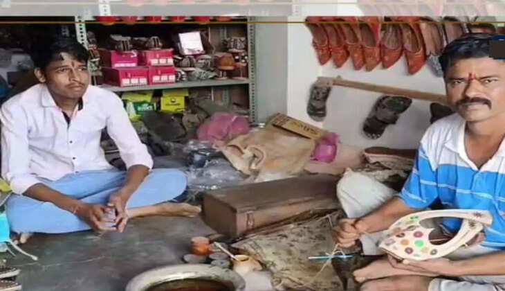 जूती बनाने वाले के बेटे व गरीब परिवार की बेटी ने क्रैक किया नीट, बनेंगे डॉक्टर