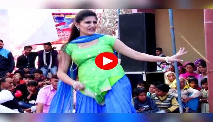 Sapna Choudhary Dance : पानी लावै निक्कर निक्कर में पर सपना चौधरी ने कमर पर हाथ रख लगाए ताबड़तोड़ ठुमके