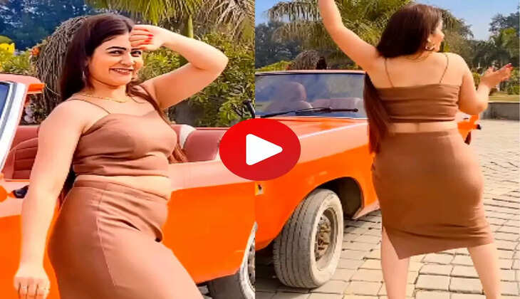 Gori Nagori ने छोटी टाइट ड्रेस पहन हिलाया शरीर का अंग-अंग