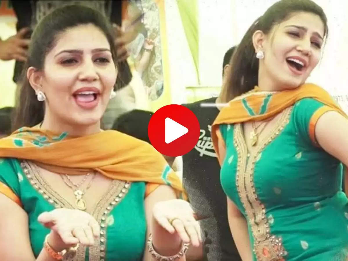 Sapna Choudhary Dance Video: सपना चौधरी ने अपने कातिलाना ठुमकों से फैंस के दिलों को किया घायल