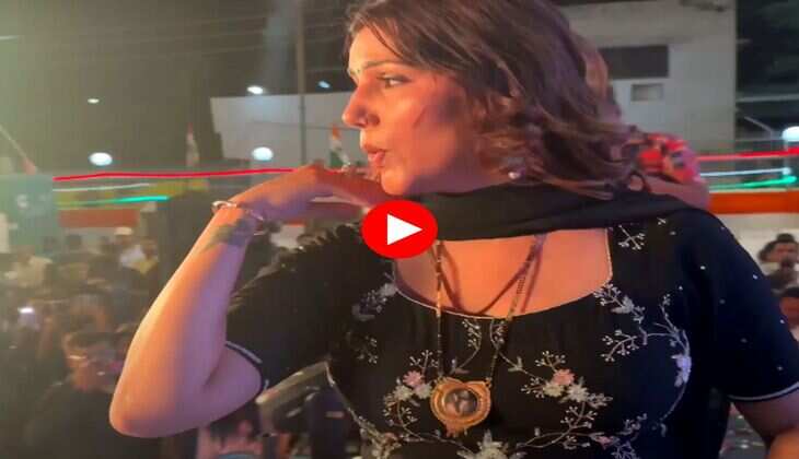 Sapna Choudhary ka Dance : घूंघट करके सपना चौधरी ने की शरीरतोड़ परफोर्मेंस, अदाएं देख पब्लिक हुई लट्&zwnj;टू