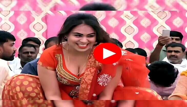 RC Upadhyay Dance : आरसी उपाध्याय ने स्टेज पर किए प्यारे भरे इशारे, देख बूढ़े भी हो गए क्रेजी&nbsp;