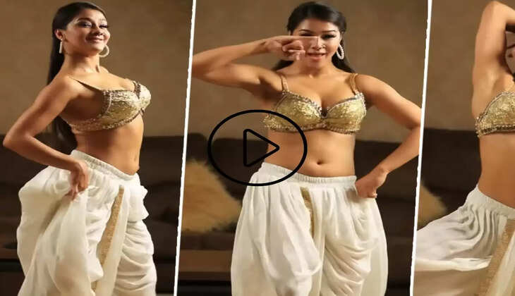 Namrata Malla Dance Videos: नम्रता मल्ला का साड़ी में हॉट फिगर देख बूढ़ों के मचले दिल