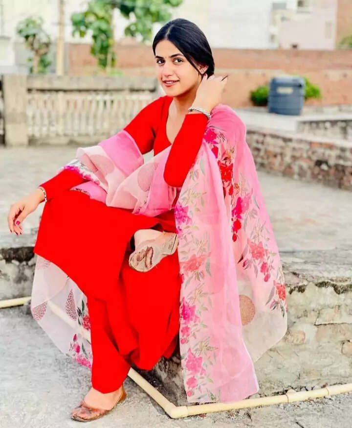 Pranjal Dahiya : प्रांजल दहिया की हॉटनेस देखकर फैंस बोले देदे लव डोज