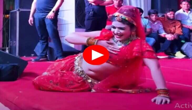 Haryanvi Dance : रंगीन लाइटों के बीच गोरी नागोरी ने हिलाया हैवी फिगर, फैंस हार बैठे दिल 