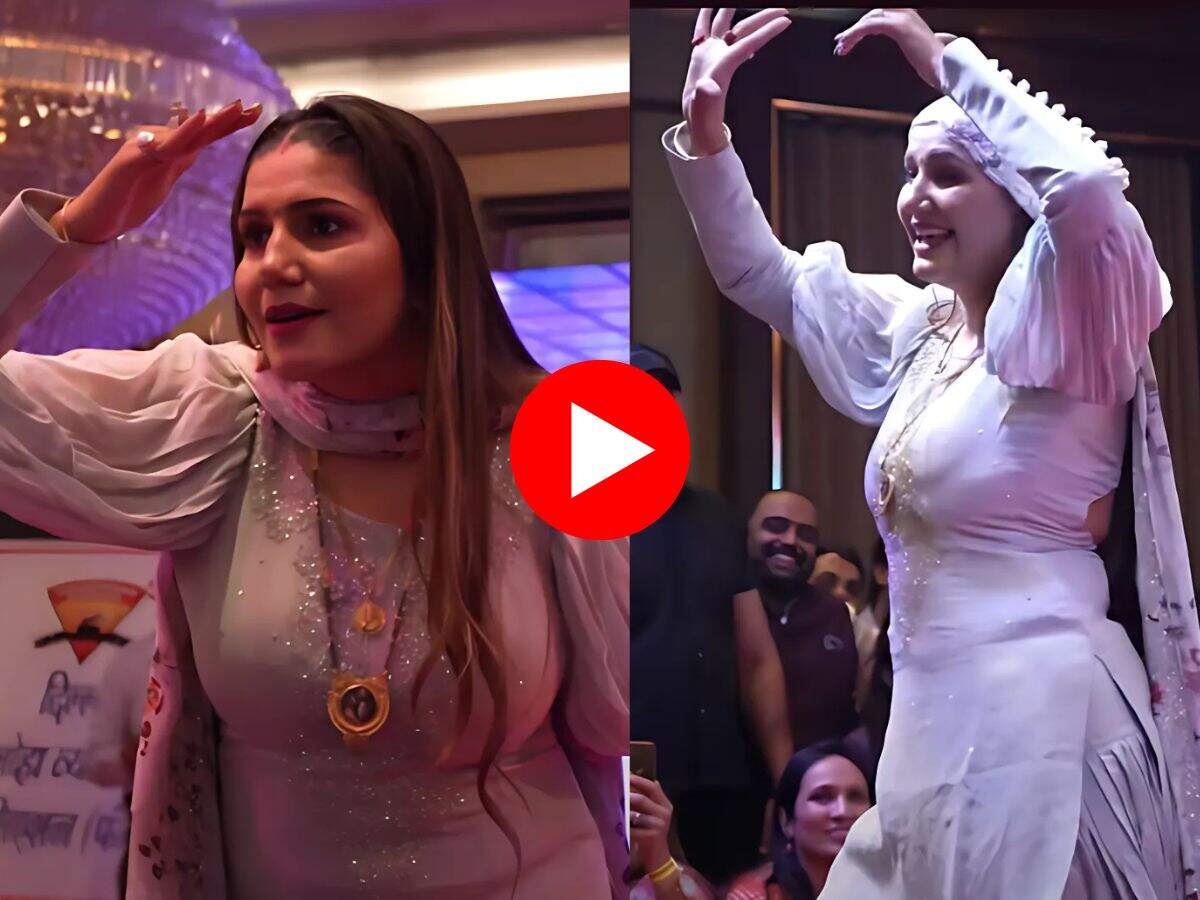 Sapna Choudhary Dance : स्टेज पर कमर लहराते हुए सपना चौधरी बोली के फायदा इस यारी का