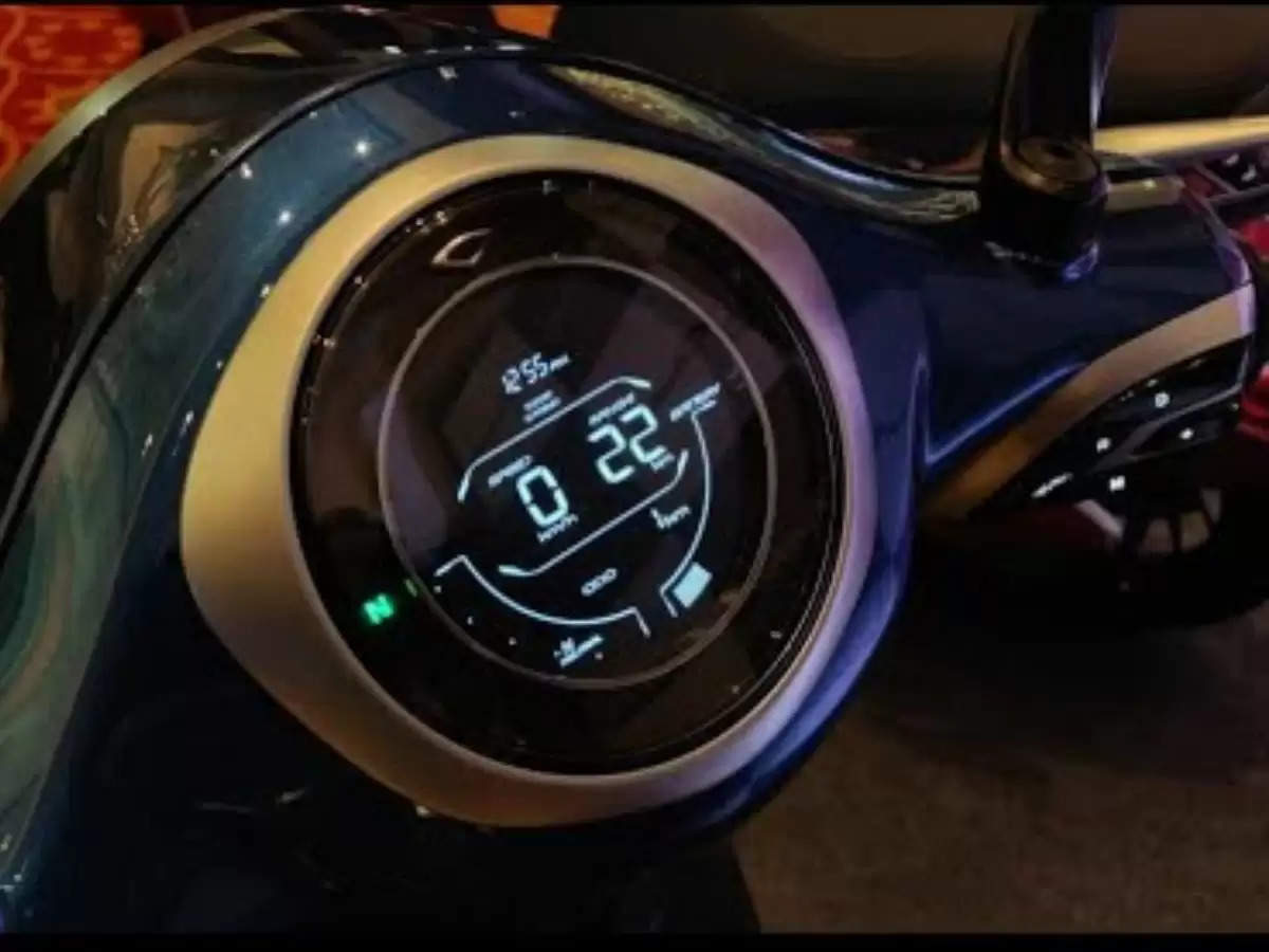 सभी बाइक को छोड़ा पीछे, नंबर 1 बना बजाज का ये Electric Scooter