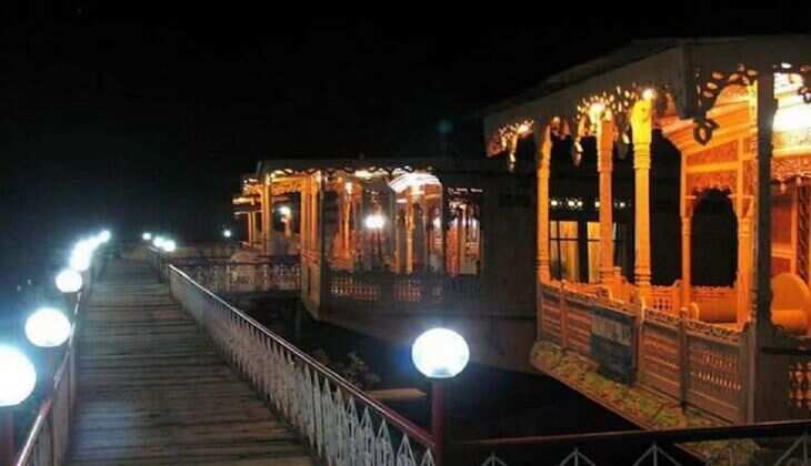 Delhi NCR के इन होटलों में मिलेंगे राजाओं जैसे ठाठ बाठ, एक बार तो चौंधिया जाएंगी आंखें