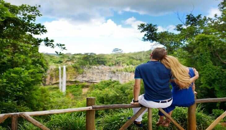 Delhi से 50 किलोमीटर की दूरी पर हैं घूमने की ये 7 खूबसूरत जगहें, एक बार जरूर करें सैर