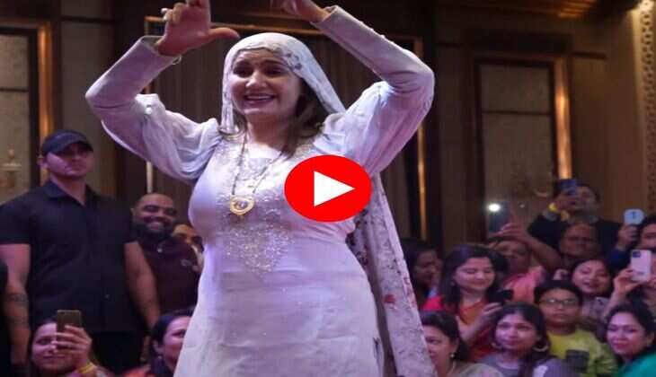 Sapna Choudhary Dance : देसी अंदाज में सपना चौधरी ने लूट लिया माहौल, 11 साल बाद भी ट्रेंड कर रहा वीडियो