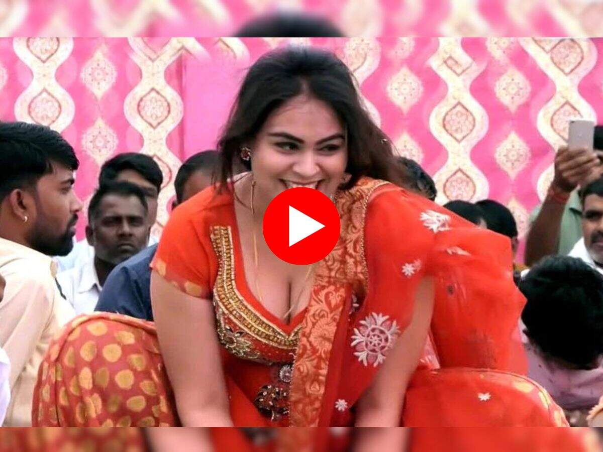RC Upadhyay Dance : आरसी ने झटकदार ठुमके लगाकर फैंस को किया मदहोश, लटको- झटकों पर फैंस घायल