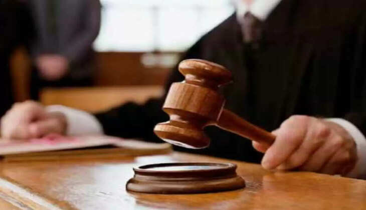 हारे हुए नेता को जिताने पर हाईकोर्ट ने की IAS अधिकारी की खिंचाई, कहा- नहीं कलेक्टर बनने के लायक