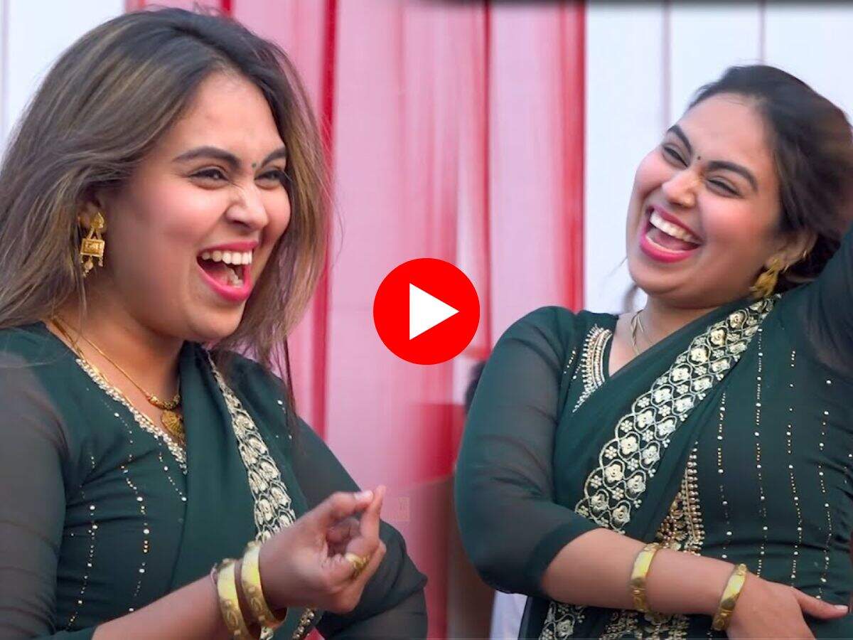 Haryanvi Dance : चांदनी रात में आरसी उपाध्याय ने स्टेज पर लेटकर किया हसीन डांस, दर्शकों के छूटें पसीने