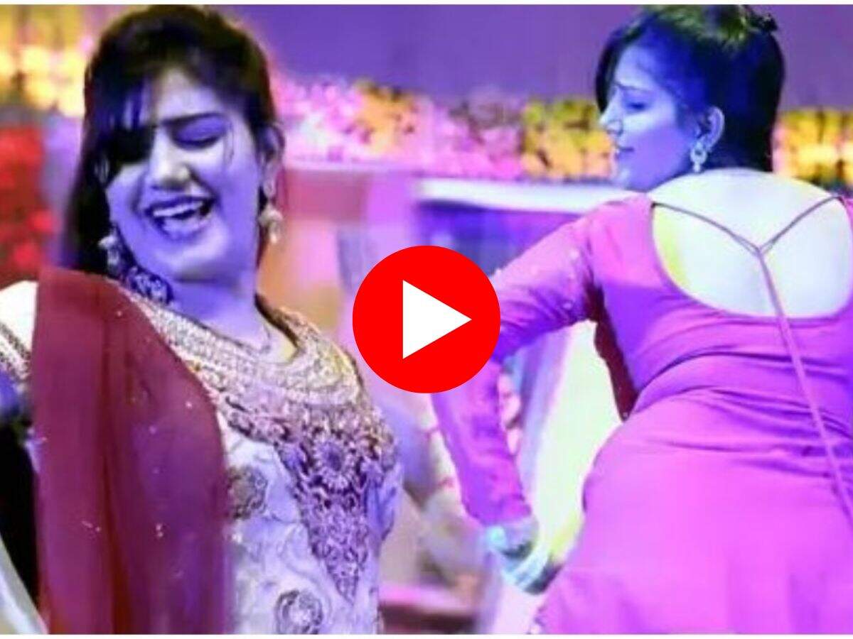 Sapna Choudhary : हरियाणवी सेंसेशन ने स्टेज पर किया तड़कता-भड़कता डांस, फैंस बोले- 'हाय रे कोई मर जागा'