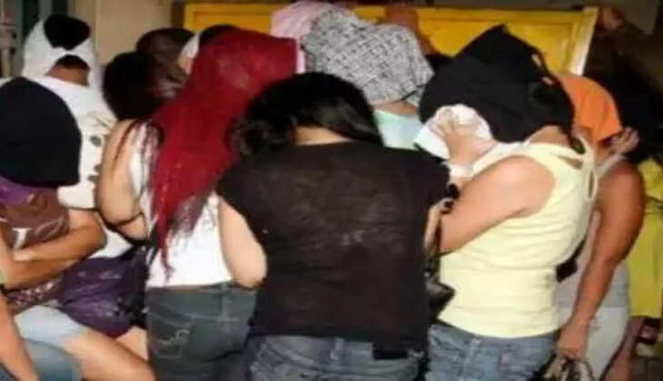 Hotel में छापेमारी, चाची-भतीजे, देवर-भाभी समेत 100 गिरफ्तार