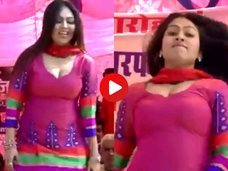 RC Upadhyay Video: आरसी ने कुर्ती पर फेरा हाथ, देख लोग हुए पसीने से तर
