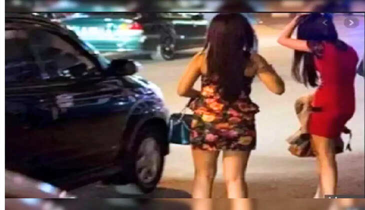 Breaking News : गंदे धंधे में पकड़ी गई ये Actress &nbsp;और मॉडल , एक रात के लेती थी 2 से 3 लाख