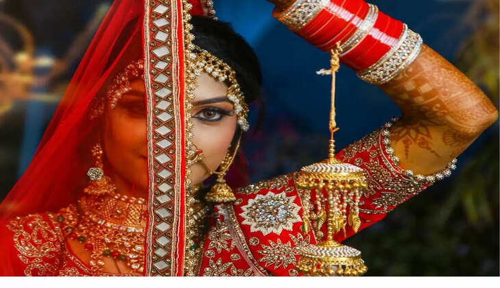 चाणक्य नीति : अगर खुशहाल जीवन चाहते हैं तो न करें इन लड़कियों से शादी