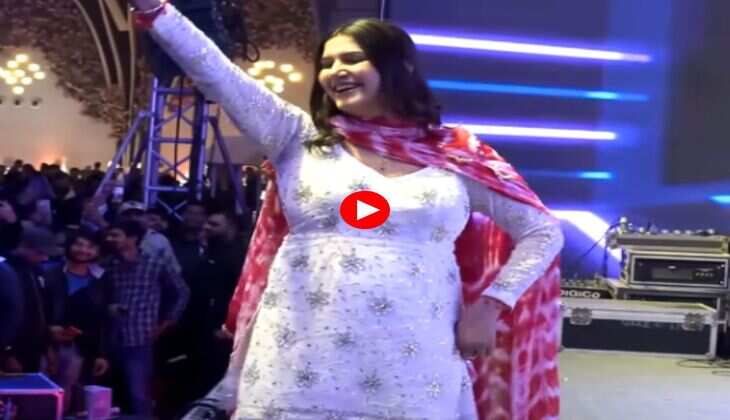 Sapna Choudhary Video Viral : बजे रात के 12 पर डांसिंग क्वीन सपना चौधरी ने माहौल किया रंगीन