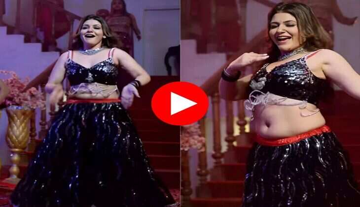 Haryanvi Dance : परफ्यूम लगावे चुन्नी में पर गोरी नागोरी ने किया बदन तोड़ डांस, सपना को भूले लोग 