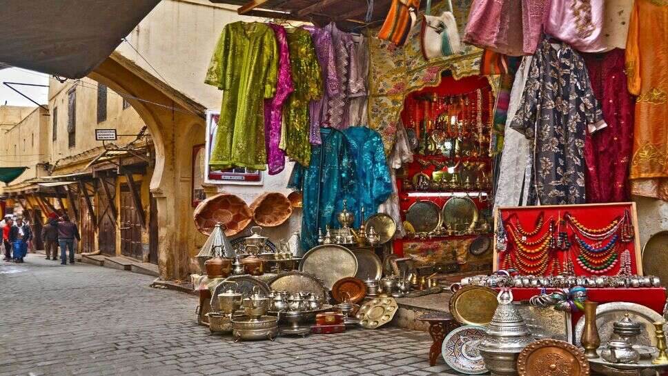 Shopping के लिए बेस्ट है Delhi का यह बाजार, केवल सोमवार को ही कर सकते हैं शॉपिंग