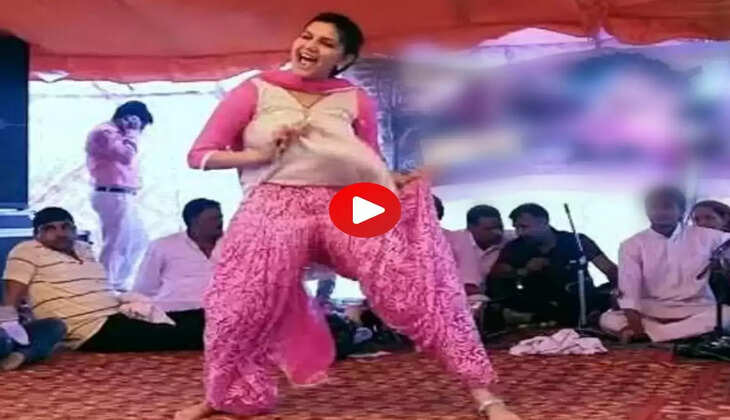Sapna Choudhary ने स्टेज पर किया सॉलिड डांस, देख लोग हुए कायल