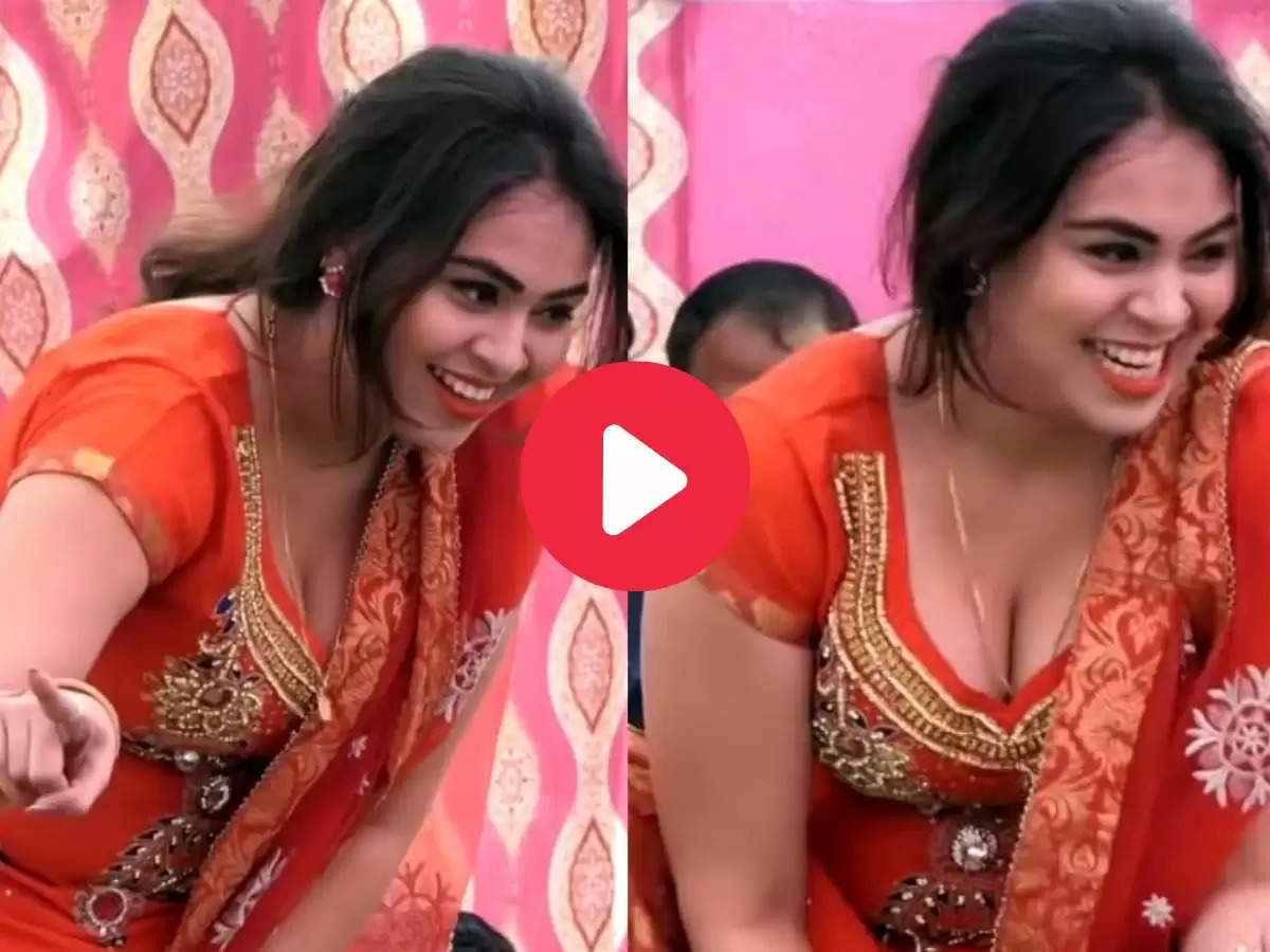 Haryanvi Dancer : आरसी उपाध्याय ने स्टेज पर दिखाया ऐसा बोल्ड डांस, देखकर बूढ़ों के छूटे पसीने 