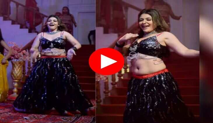 Gori Nagori Dance : गोरी नागोरी ने स्टेज पर किया धमाकेदार डांस, लचकती कमर को देख फैंस भी हुए बेकाबू