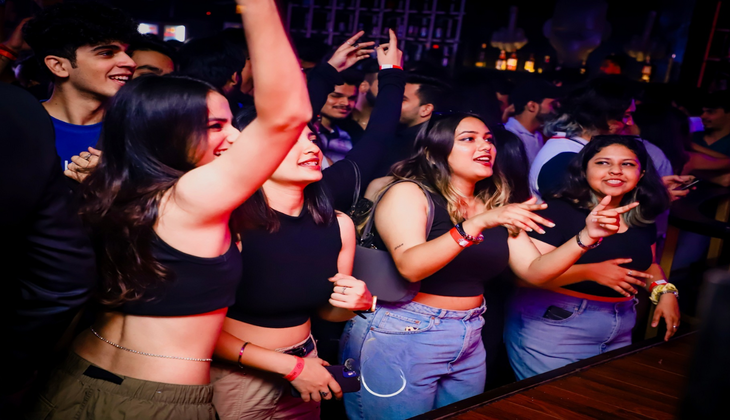 UP के इस शहर में विदेशों जैसी नाइटलाइफ, सस्ते में कर सकते हैं फुल एंजॉय