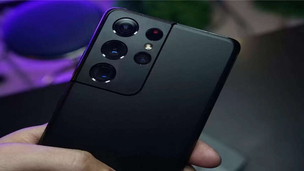 गदर मचाने आया 12 हजार रुपये वाला चकाचक 5G Smartphone, फीचर्स जानकर रह जाओगे हैरान&nbsp;