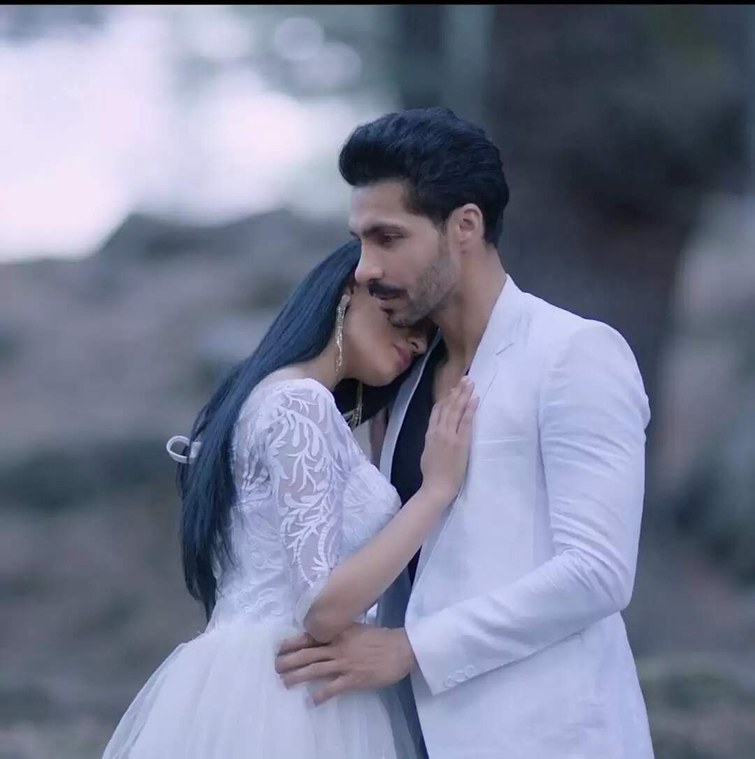 deep sidhu wife name