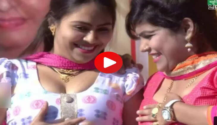 RC Upadhyay ने स्टेज पर मटकाई कमरिया, फैंस बोले-'हाय तेरे जलवे'