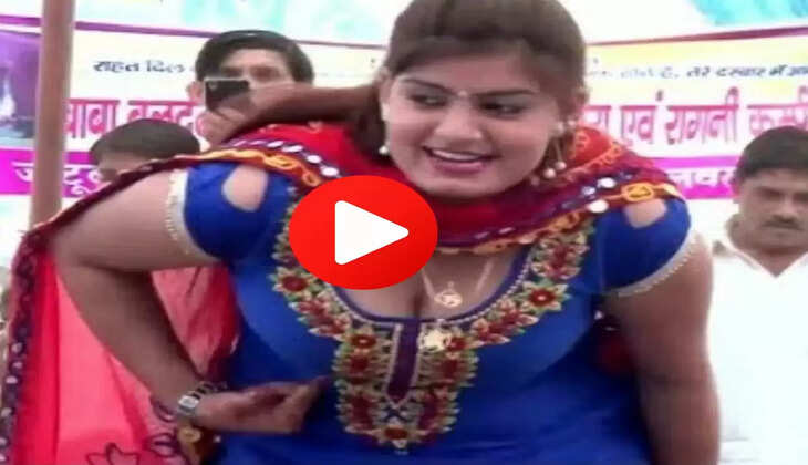 Monika Choudhary ने तंग कुर्ती में उछल-उछल कर लगाए ठुमके