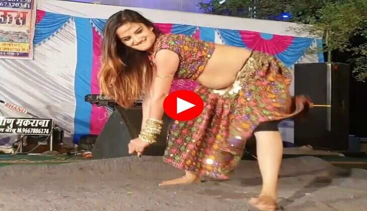 Haryanvi Dance : कोमल रंगीली ने स्टेज पर दिखाया गदर जवानी का जोश, लटके झटके देख दीवान हुए फैंस 