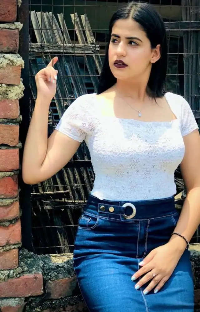 Pranjal Dahiya hot photo : प्रांजल दहिया ने कराया हॉट फोटोशूट, फैंस बोले हाय तेरी खूबसूरती