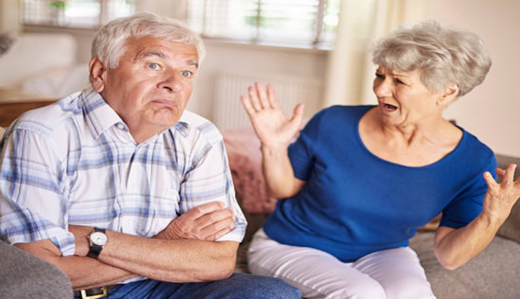 बुढ़ापे में जिद पर अड़ जाएं बुजुर्ग