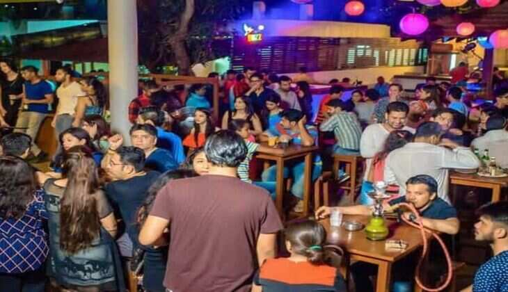 Delhi Nightlife : इन 7 जगहों की नाईट लाइफ न्यूयॉर्क से नहीं है कम, रातभर रहता है रंगीन माहौल