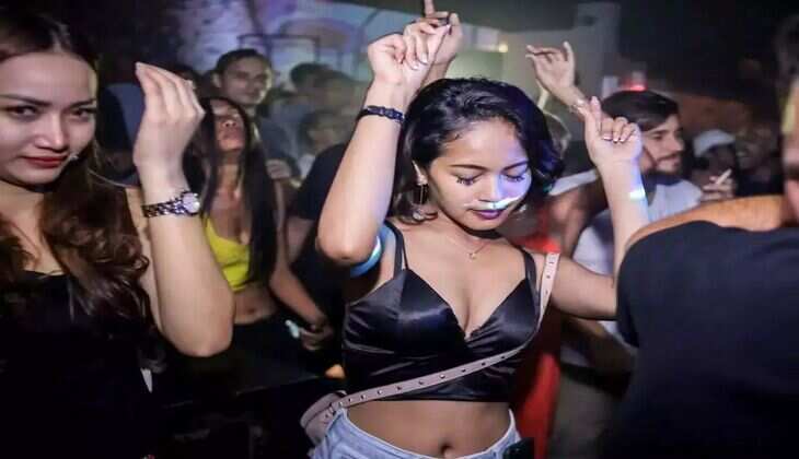 Noida Night Life : रात 10 बजे के बाद नोयडा की ये 4 जगहें हो जाती हैं रंगीन, फ्री में कर सकते हैं एंट्री