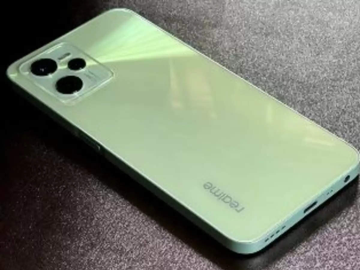 Realme ला रहा तगड़ी बैटरी वाला Smartphone, जानिए कीमत और फीचर्स 