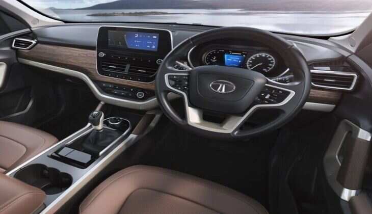 Tata, महिंद्रा, मारुति, हुंडई और टोयोटा के लिए टेंशन बनी ये कार, नहीं मिल रहे खरीदारी