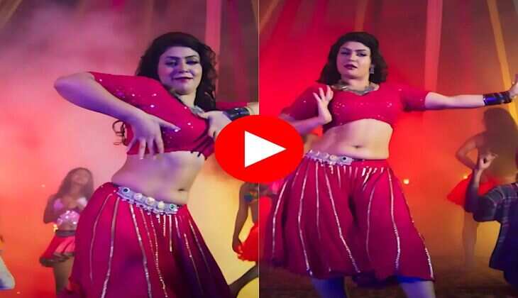 Gori Nagori Dance : गोरी नागोरी ने स्टेज पर मटकाया हैवी फिगर, देख सपना को आया पसीना 