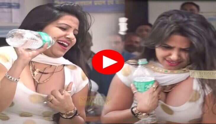 Rachna Tiwari : रचना तिवारी ने स्टेज पर किया कमरतोड़ डांस, देख फैंस भर रहे आहें