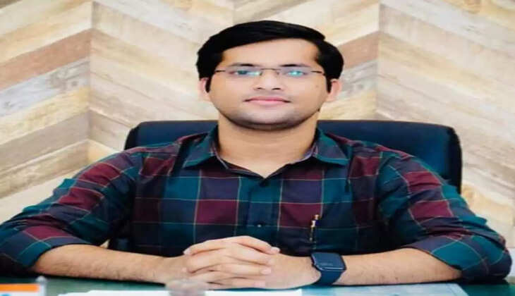 पिता ने स्कूल जाकर कहा था इसे नहीं पढ़ाना, आज उसी लड़के ने सबसे कम उम्र में रच दिया इतिहास